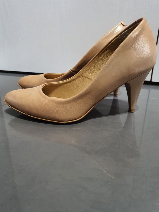 Lewski polskie czółenka szpilki r.37 złote