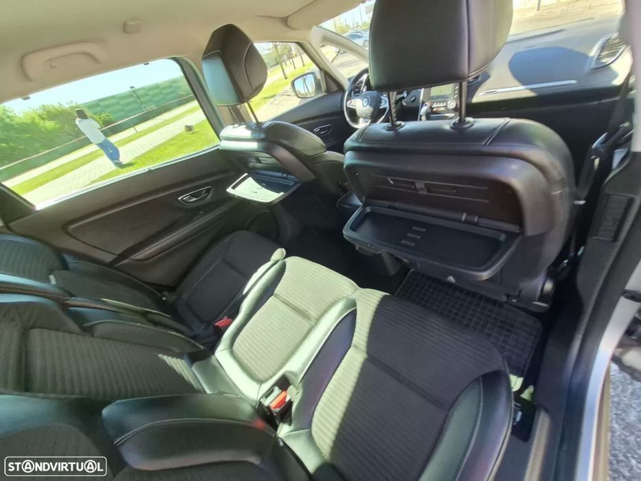 renault grand scénic 7 lugares , ano 2018 , caixa automatica, sensor . Gps .AC