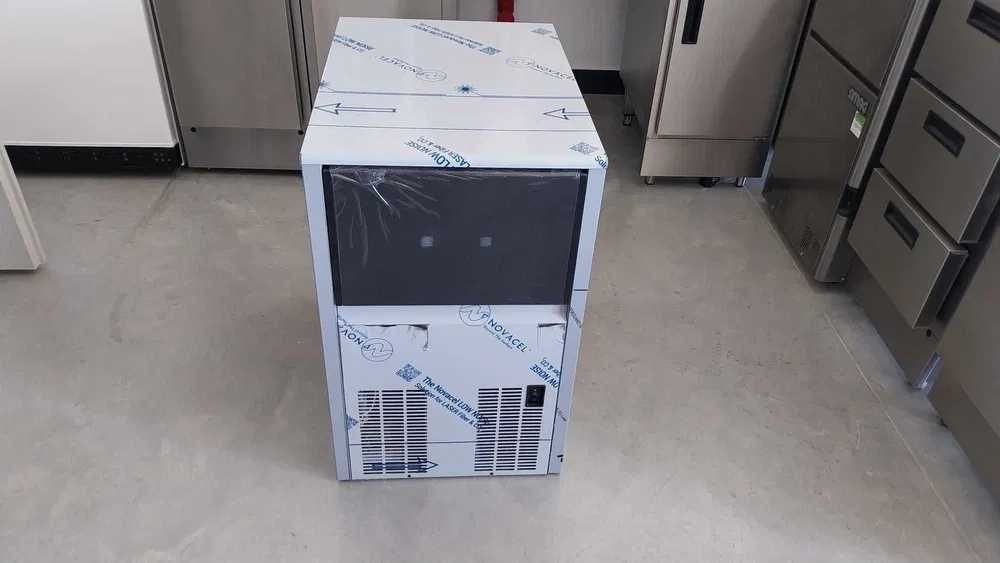 Profesjonalna kostkarka ze stali z pompą wyrzutową IceTech SS 45