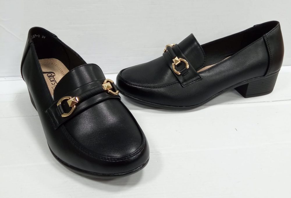 Sapato de senhora com um bocadinho de tacão