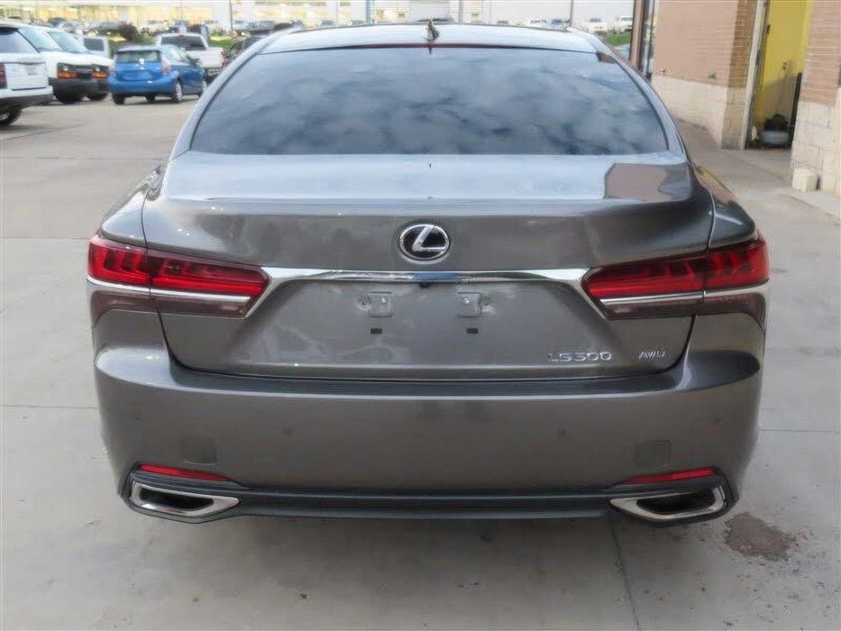 Lexus LS 500 F Sport      2019