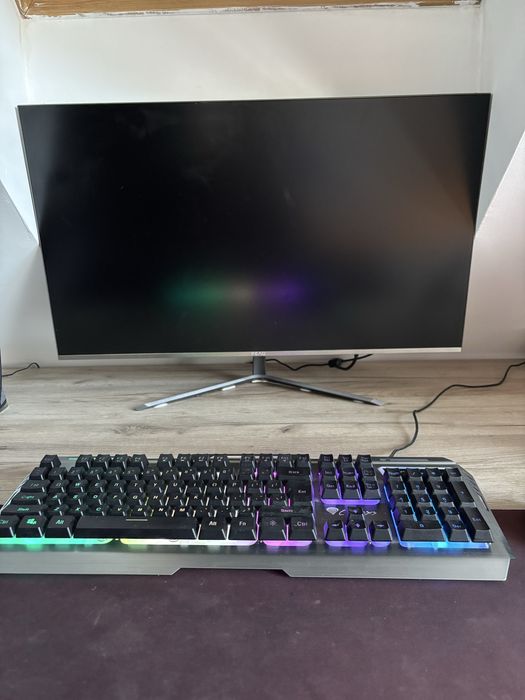 Monitor PEAQ 32 cale