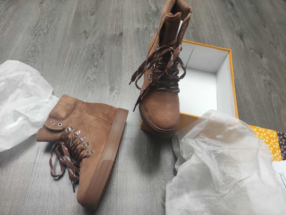 Brązowe camel botki buty nad kostkę koturn 37