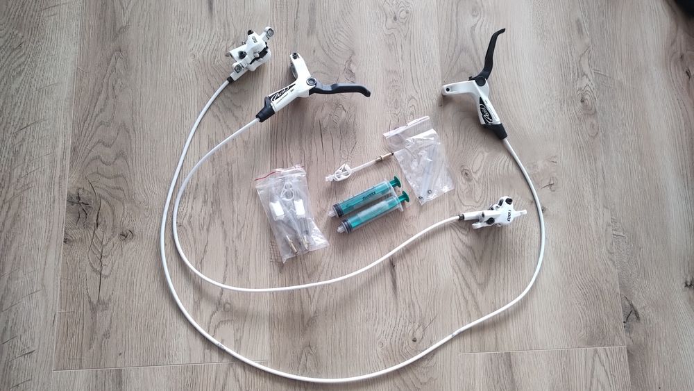 Hamulce hydrauliczne Avid Elixir 1 z klockami