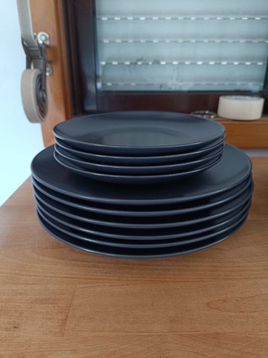 IKEA Plate Set484912132145827841