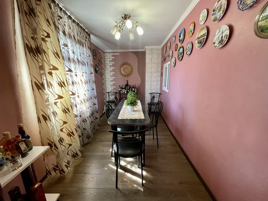 Продаж будинку в Довгинцівському районі