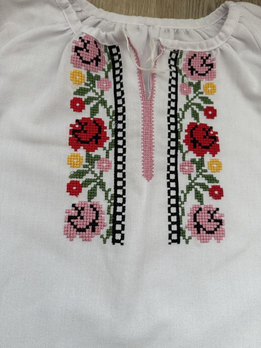 Вишиванка для дівчинки