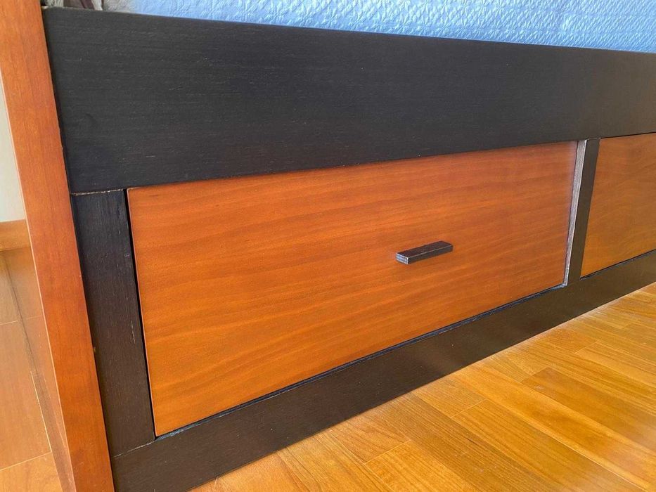 Cama de solteiro em madeira maciça + colchão e estrado