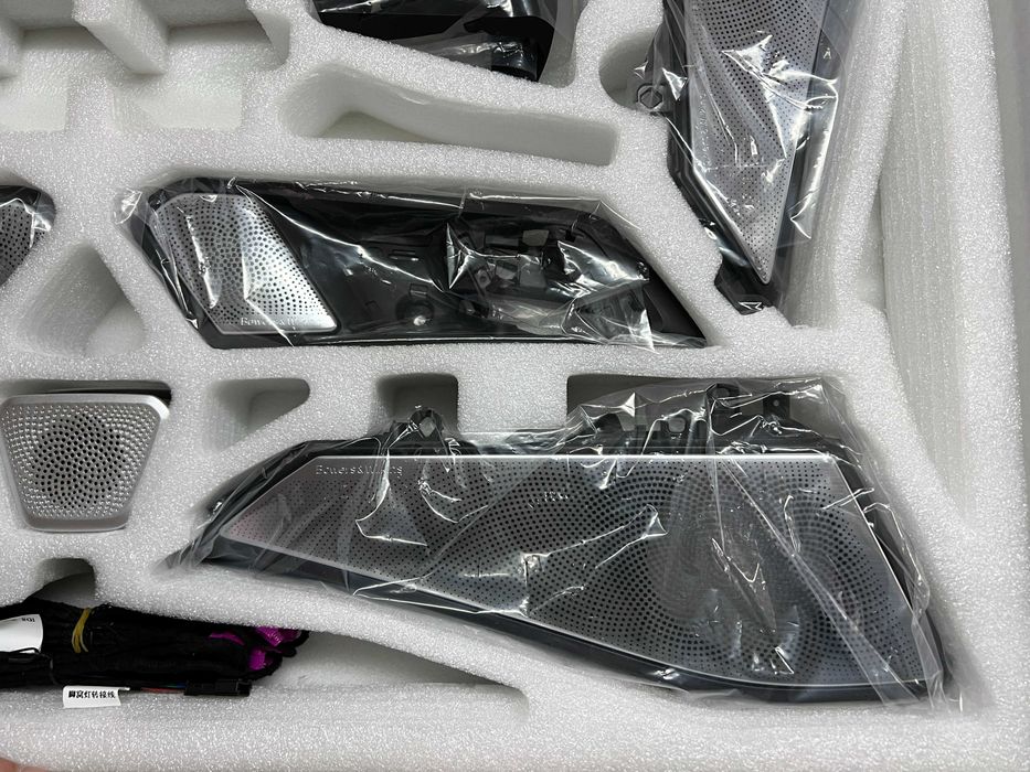 Сетки Bowers Wilkins на BMW X5 X7 G05 G07 бавер вилкинс подсветка