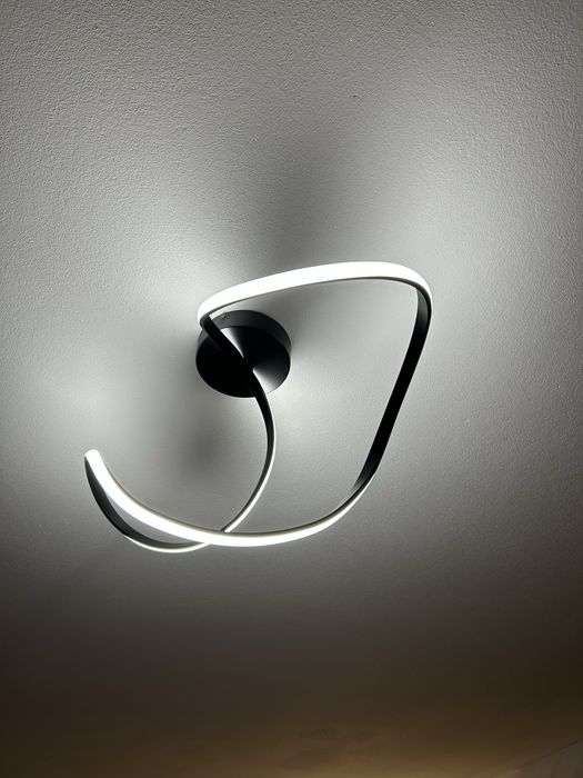 Sprzedam Zyrandol stan idealny