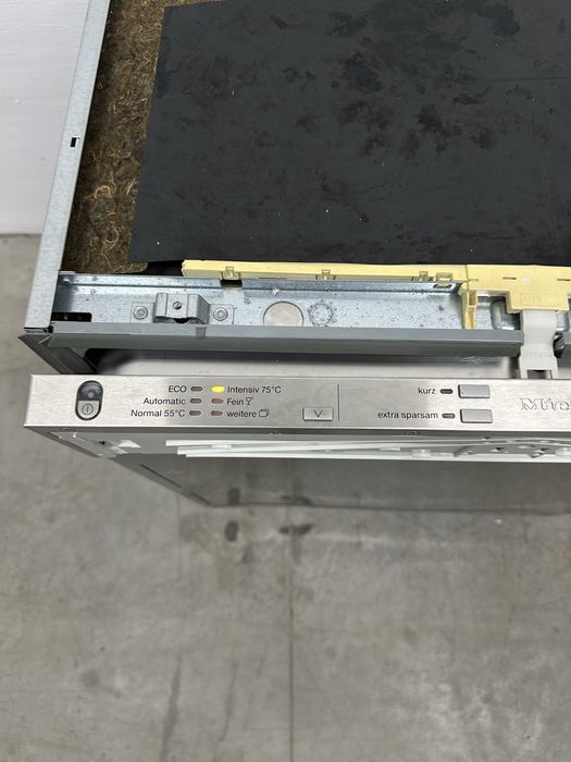 Посудомийна машина Miele G6360 SCVi  81см