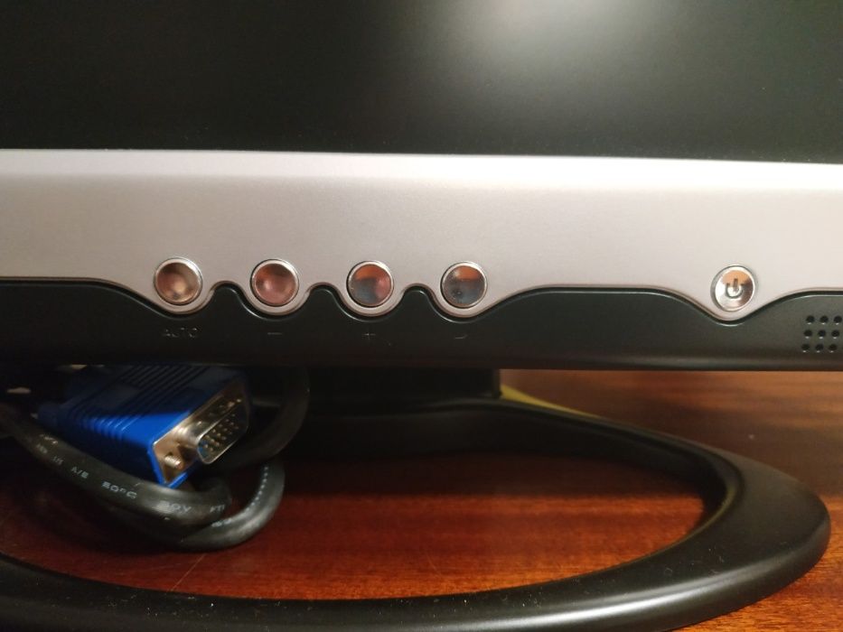 LM19E Monitor, 19 Inches64564341508995121