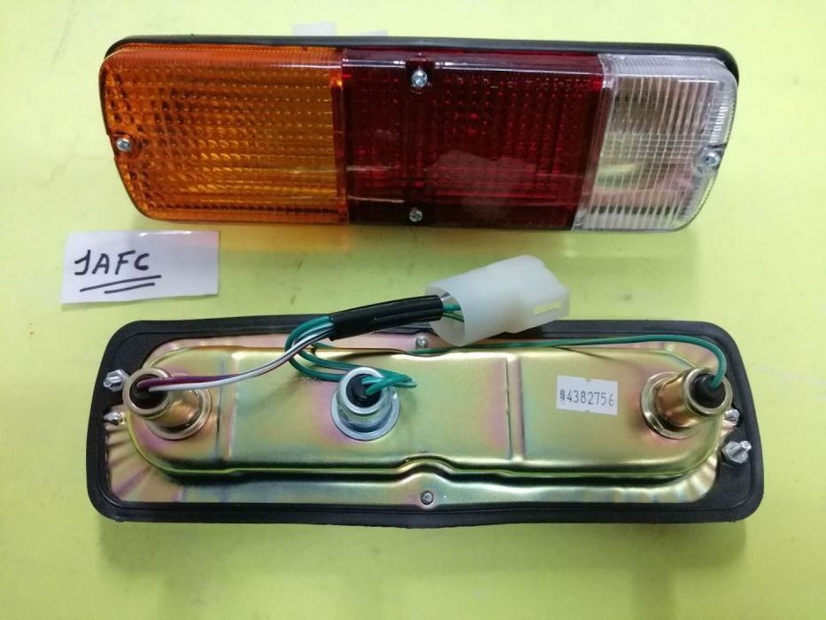 Farolins traseiros Toyota Land Cruiser BJ40 Hiace LH11 Hilux NOVOS