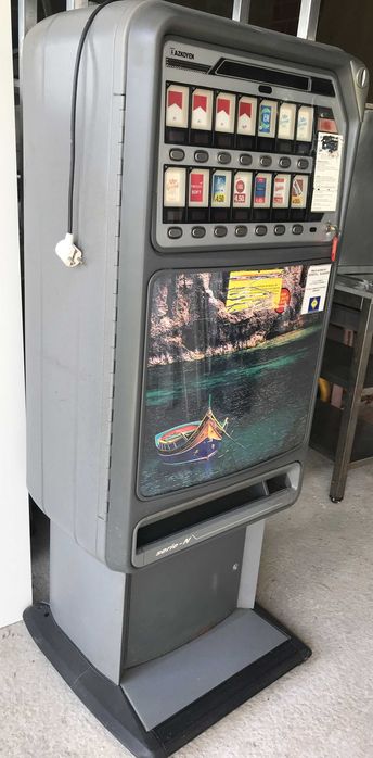 Maquina de venda automática de tabaco