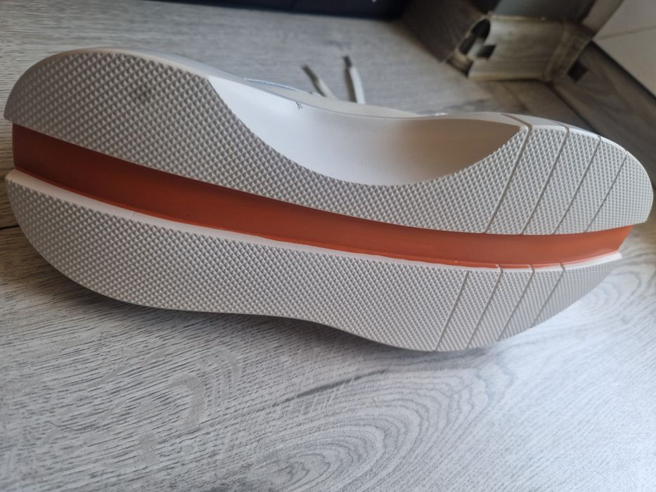 Biale adidasy skóra 40