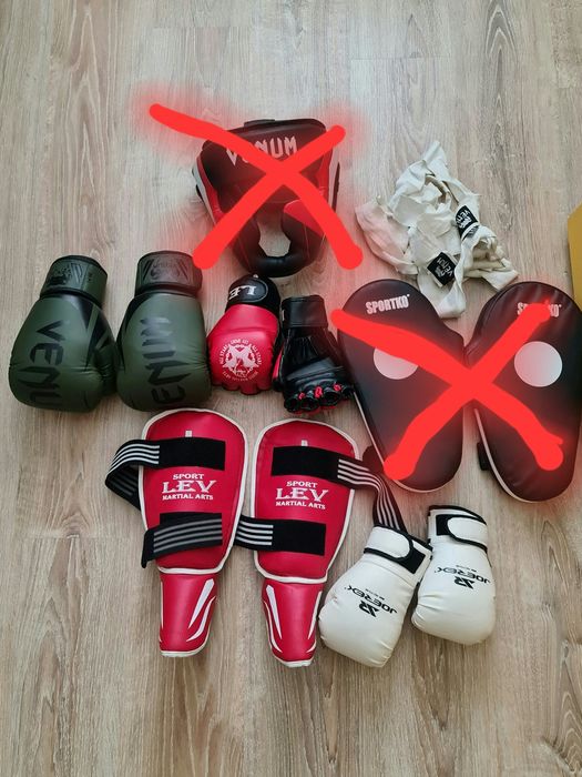 Бутси Nike Phantom 40 р рукавиці захист Venum Lev sport