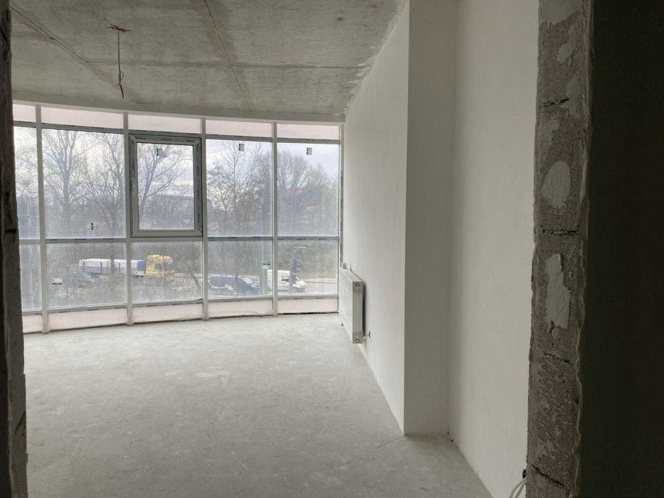 Простора двокімнатна квартира з наповненням (ремонтом)на Незалежності