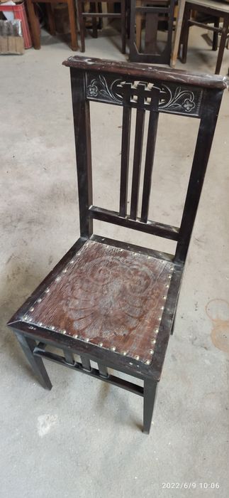 Cadeiras - 4 idênticas