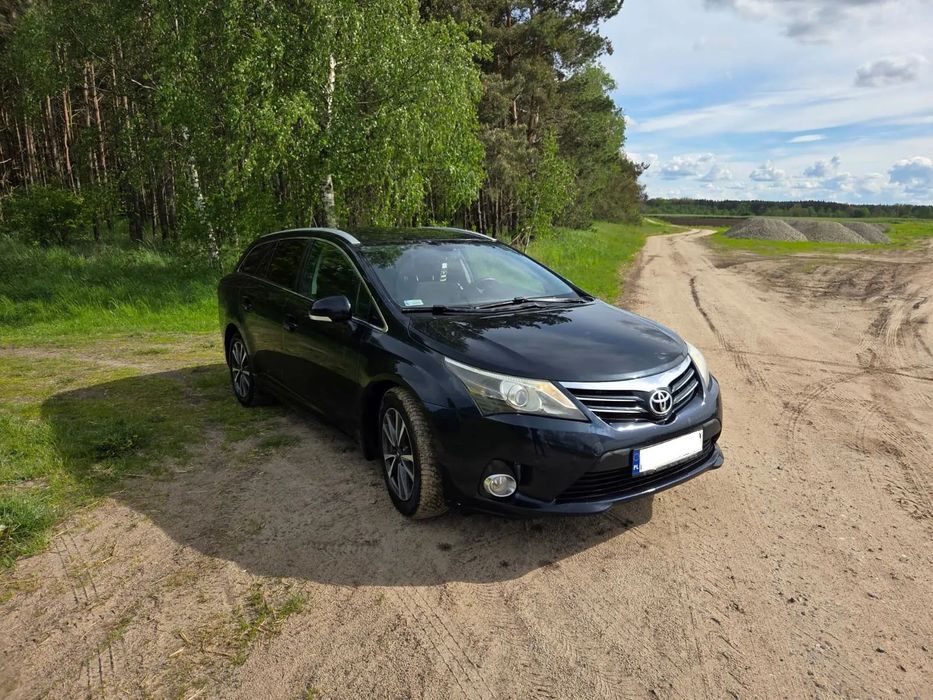 Toyota Avensis Toyota Avensis 2.0 D-4-D 2013r. Nowa dwumasa, stan bdb