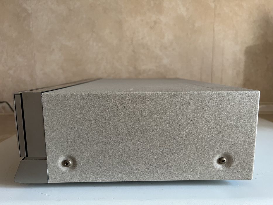 1982. 3 head cassette deck Aiwa AD FF 6 (3700) 14 500 грн. Магнітоли