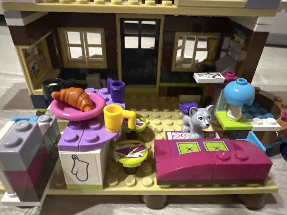 Новорічне лего friends