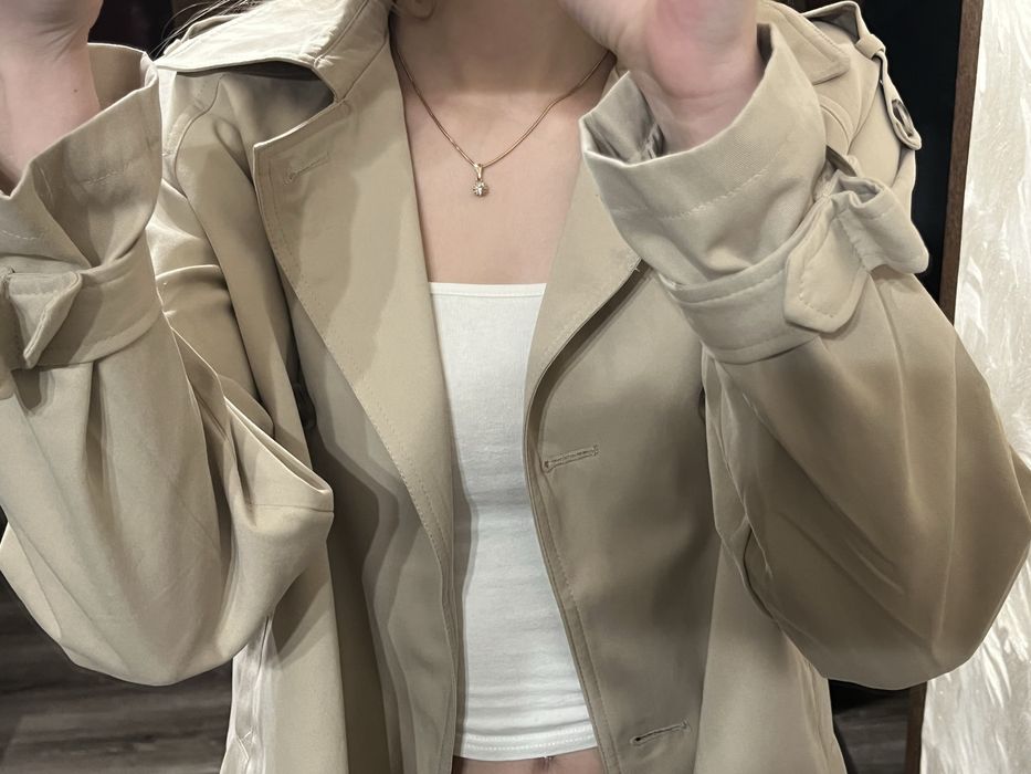 Новий укорочений тренч zara