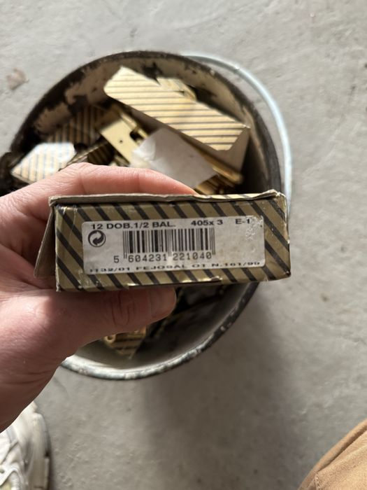 120 Dobradiças Interior 1/2BAL