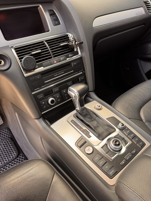 Продам Audi Q7 в гарному стані