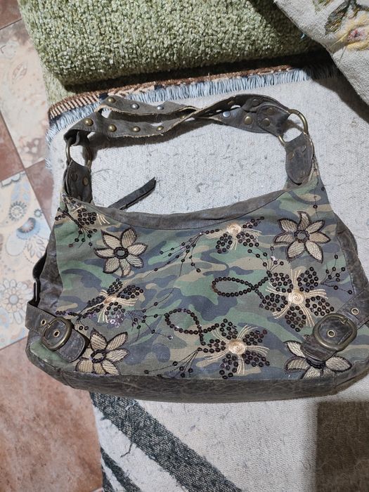 Віддам жіночі речі та взуття розмір в основному 46/48