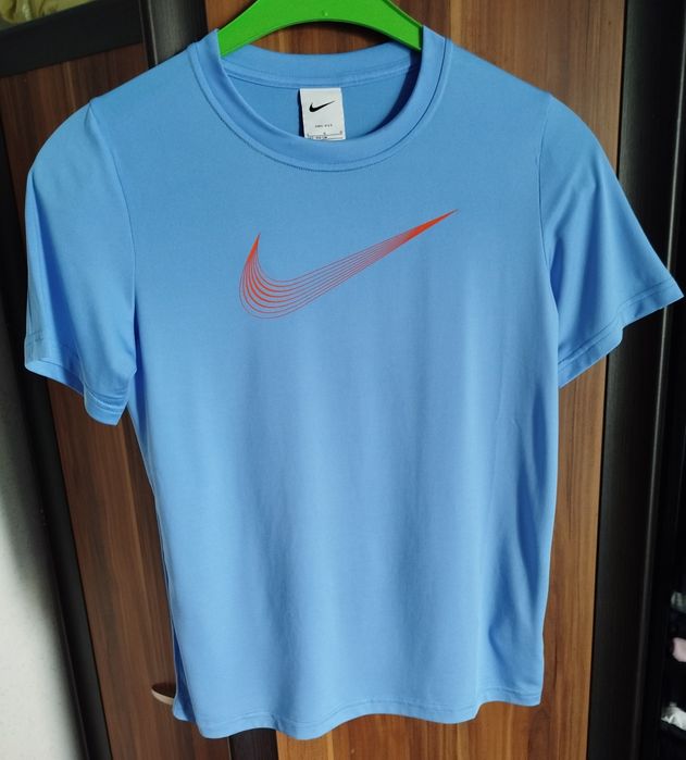 Koszulka chłopięca Nike Dri Fit rozmiar 147/158 stan idealny
