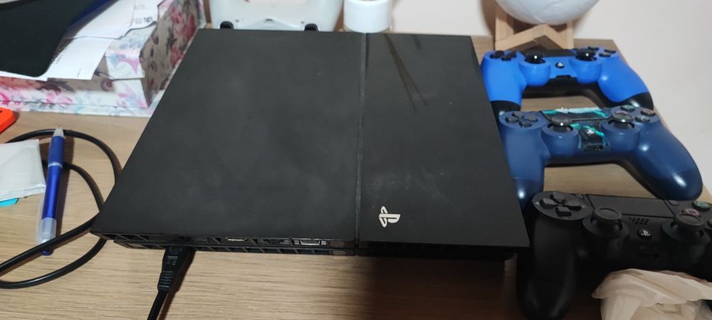 Ps 4 Slim usada 1