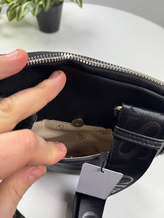 Сумка Guess Vezzola Monogram