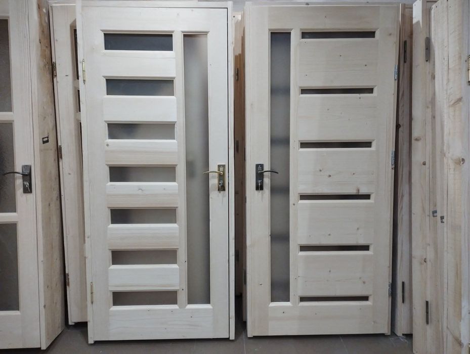 Дерев'яні ДВЕРІ. двері з ДЕРЕВА з масиву. Міжкімнатні вхідні ДВЕРІ.