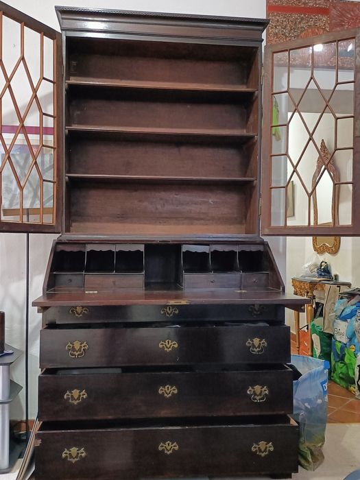 Vendo móvel secretária altura 2.20 largura 1 .03