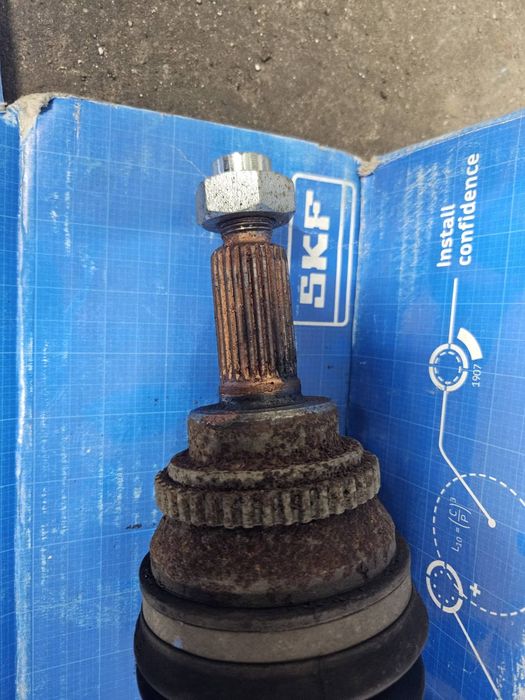 Напіввісь права Suzuki Ignis