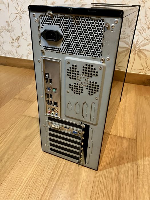 Computador / Torre (liga, não arranca)