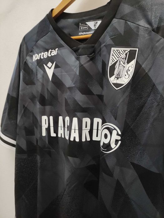 Camisola Vitória Guimarães preta vários tamanhos