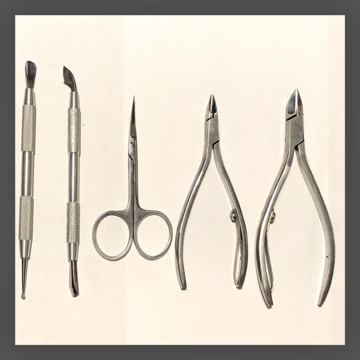 Профессиональный маникюрный инструмент. Накожници, кусачки, ножницы.