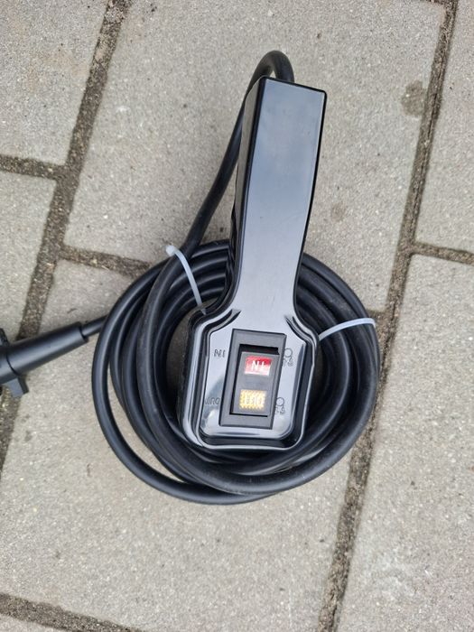 Sprzedam pilot na przewodzie wciągarka