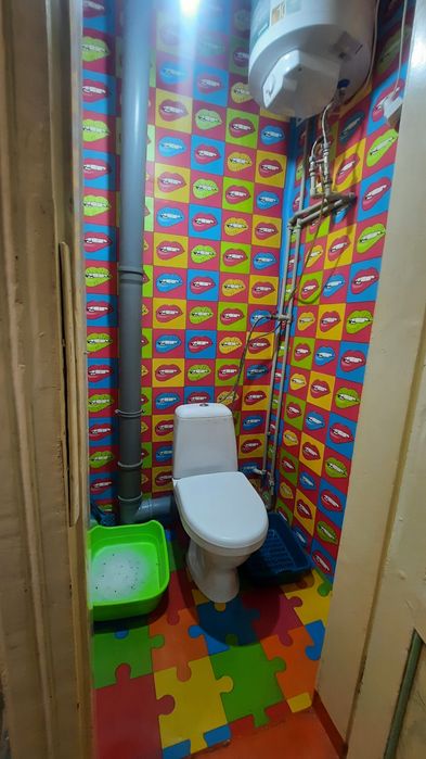 Продам 3-х комнатную сталинку. Центр. D E.