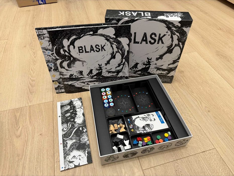 Blask — gra planszowa z insertem