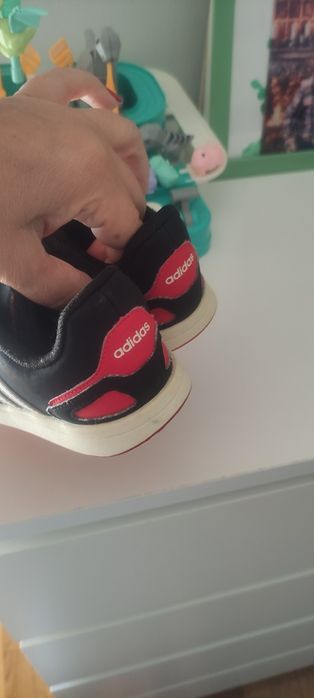 Sapatilhas adidas & puma