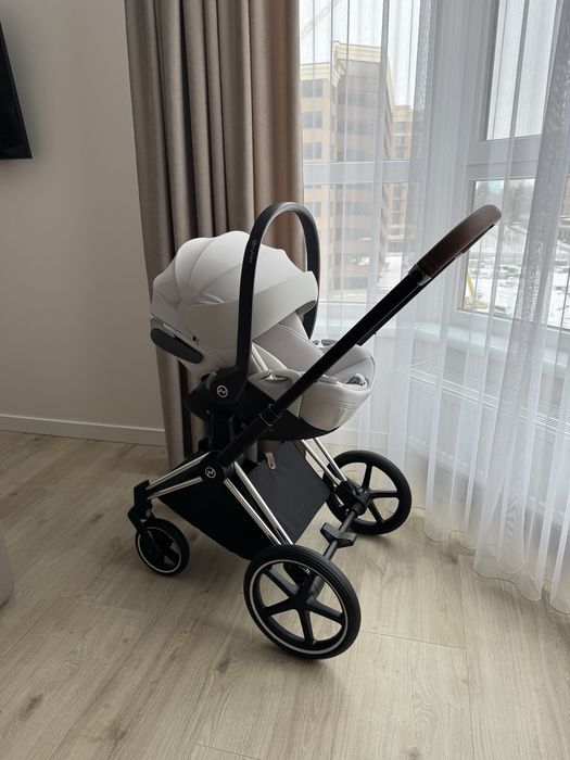 Візочок Cybex Priam, автолюлька Cybex Cloud T, база T isofix