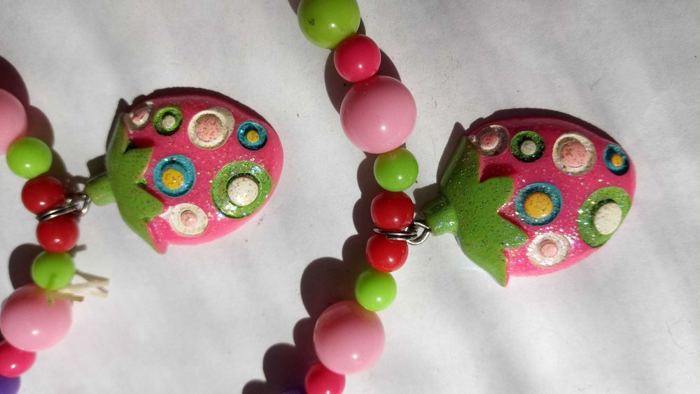 Бусы и браслет детские б/у.