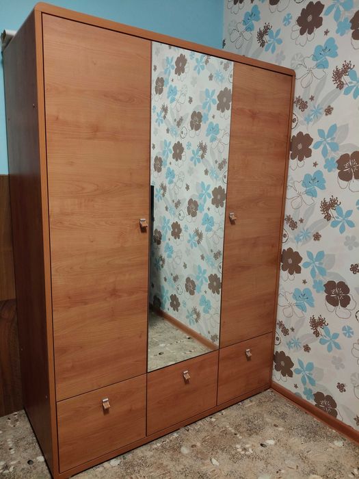 Продам шкаф для підлітка та комод