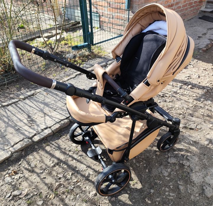Продам коляску Baby Pram 2в1