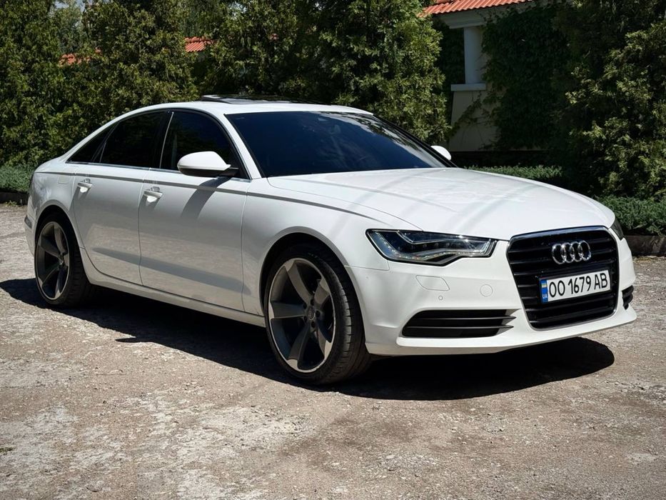 Продам Audi A6/C7 2014 года