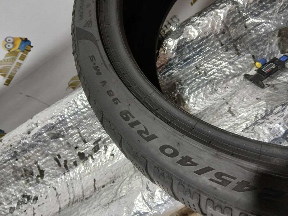Шина Pirelli 245/40R19. 1шт. Зима Розпаровка 2020р. (0243)