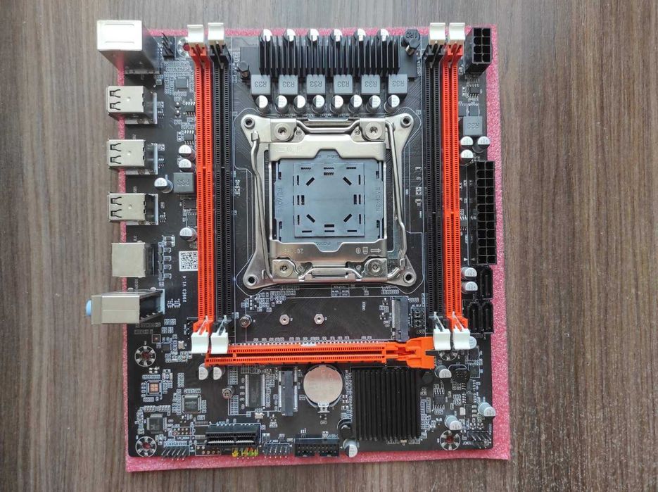 Материнская платы сокет 2011-3 SOYO X99E3 DDR3