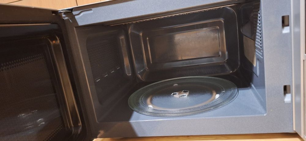 Kuchenka mikrofalowa Götze & Jensen